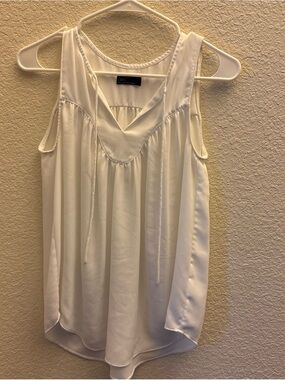 GAP White Sleeveless V-Neck Pleated Camisole